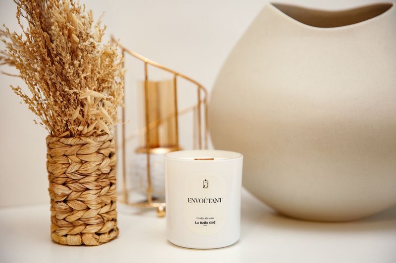 Bougie Parfumée - ENVOÛTANT