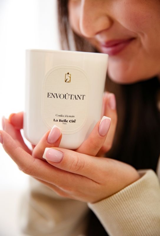 Bougie Parfumée - ENVOÛTANT