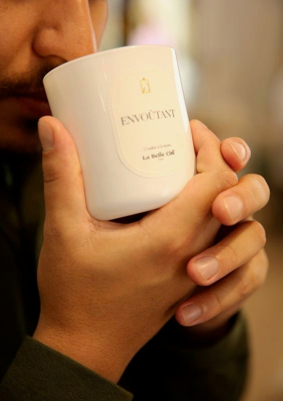 Bougie Parfumée - ENVOÛTANT