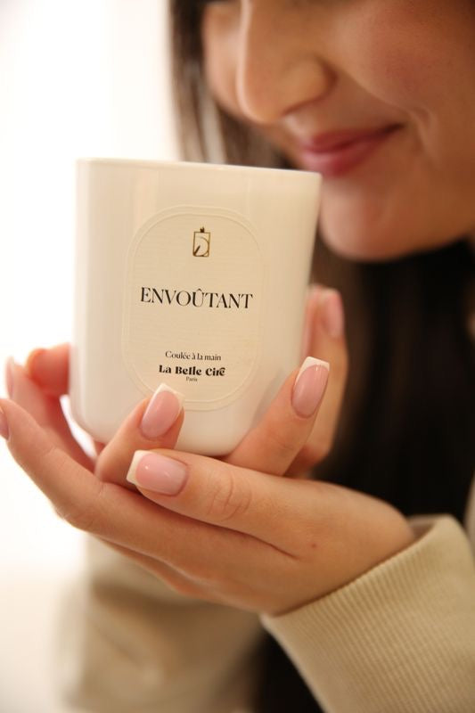 Bougie Parfumée - ENVOÛTANT