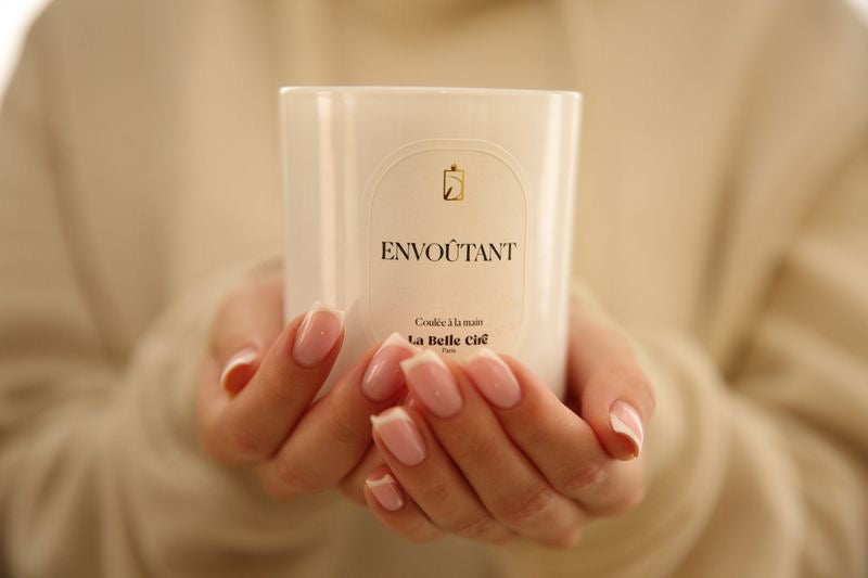 Bougie Parfumée - ENVOÛTANT